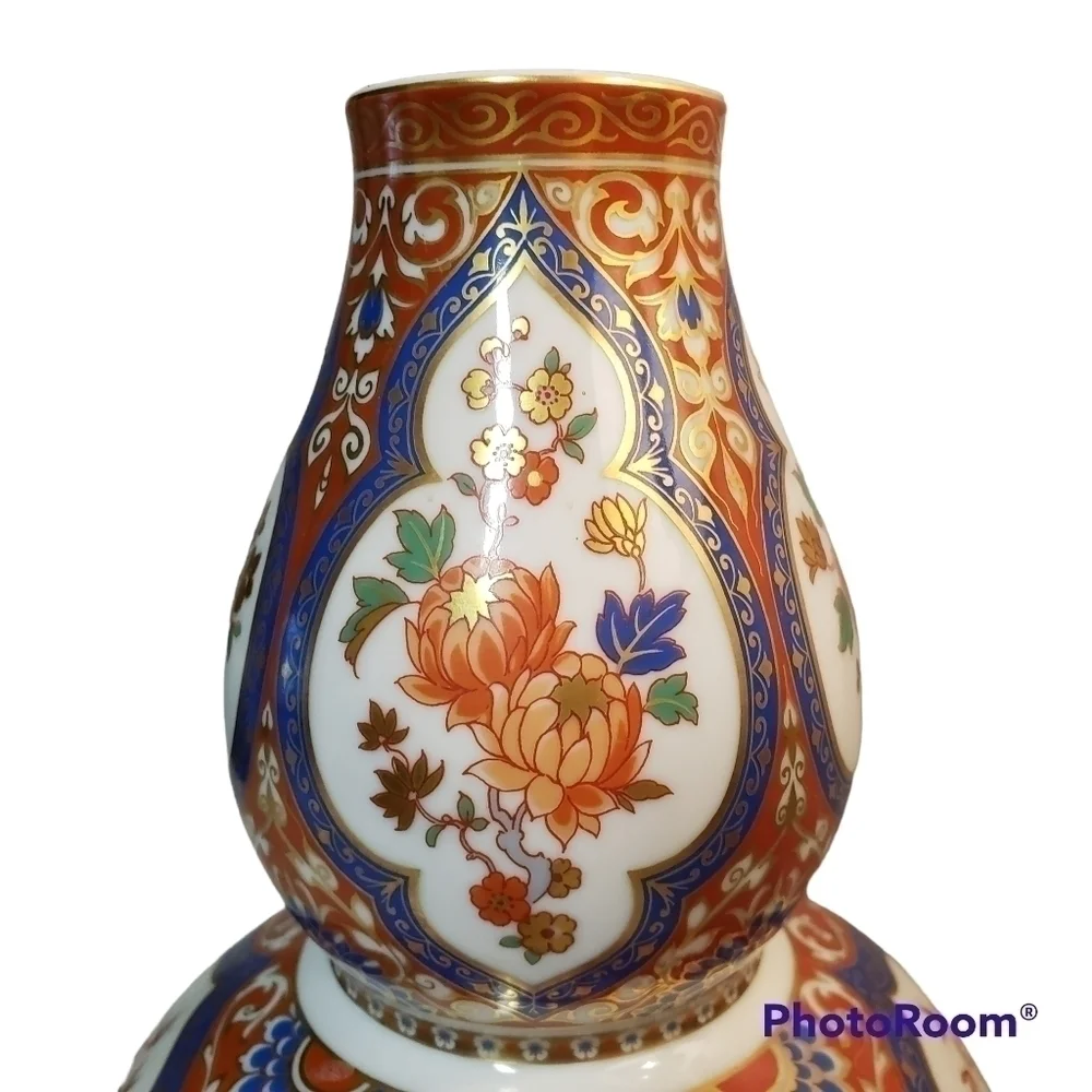 Kaiser Vase West Germany Ming Sculptured Bluebirds Floral Bulbous AK Kaiser